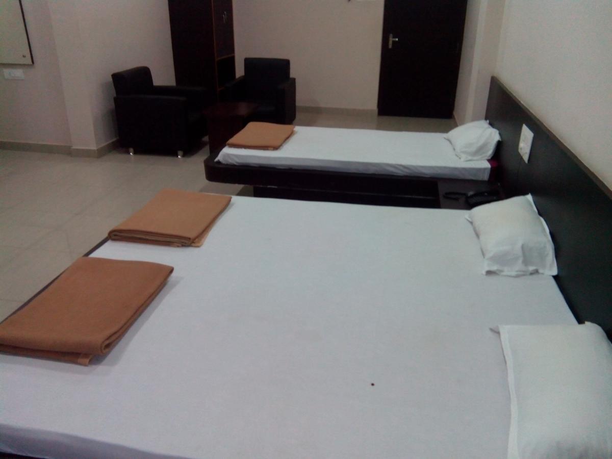Hotel Bhammars Balangir Екстер'єр фото